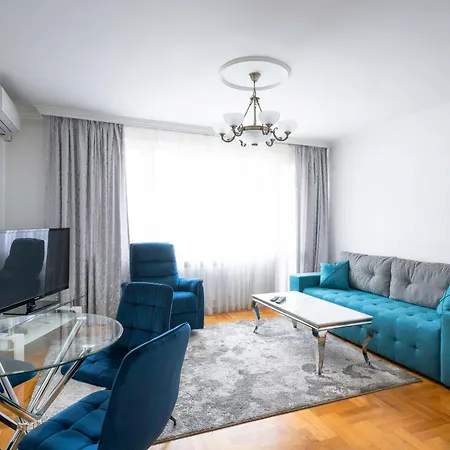 Modern Taste ~ 2bd Central Flat In Appartamento Sofia